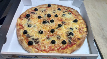 City Pizza Service food