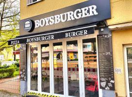 Boysburger outside