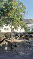 Sandras Bierstube outside