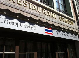 Ochsen Chaophraya outside