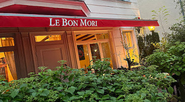 Le Bon Mori outside