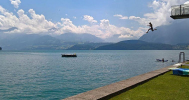 Strandbad Oberhofen outside