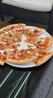 Ofelya Pizza Kurier food