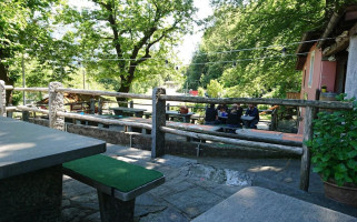 Grotto Brunoni outside