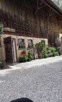Besenbar/besenbeiz outside