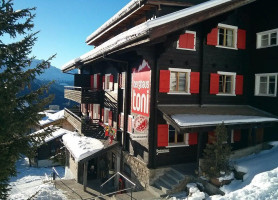 Berghaus Toni Bar Restaurant outside