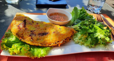 Chez Thoa food