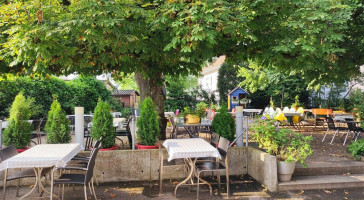 Gasthaus Zum Löwen Neftenbach outside