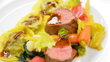 8610 - Restaurant food