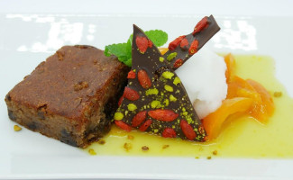 8610 - Restaurant food