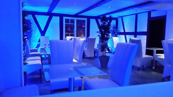 H24 Loungebar Wiler inside