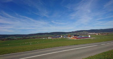 Du Haut-de-la-côte, Monique Jean-mairet outside