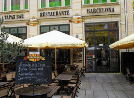 Tapas Barcelona outside