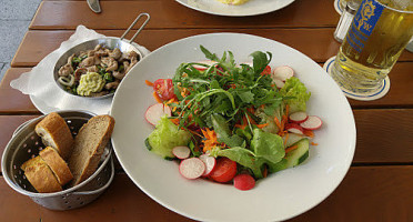 Wirtshaus & Stüberl Tattenbach food
