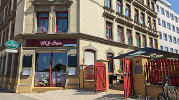 "My Sen" Vietnamesisches Restaurant + Biergarten outside