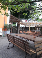 Manu Gastronomie Gmbh outside