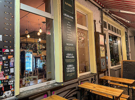 Lemon Cafe und Feinkost outside