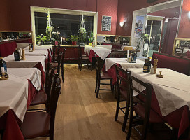 Fratelli inside