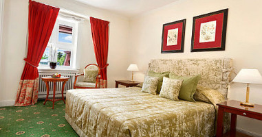 Villa Rothschild, Autograph Collection inside