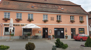 Restaurace Na Radnici outside