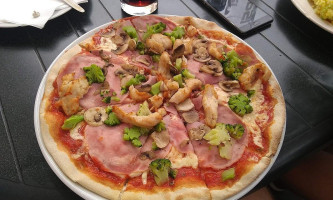 Pizzeria Piccolo food