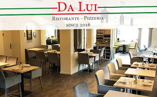 Pizzeria Da Lui inside