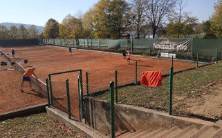 Tenisový Klub Lomnice Nad Popelkou, Z.s. outside