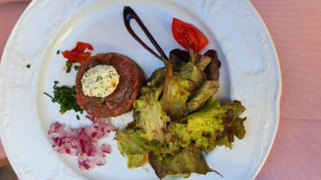 Zu ebener Erde und Erster Stock food