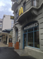 McDonald's Restaurant outside