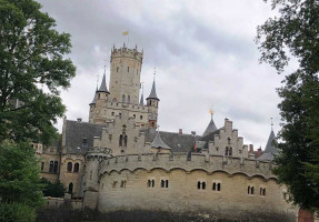 Schloss Marienburg outside