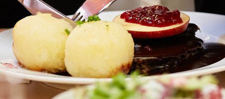 FRÜH "Em Golde Kappes" food