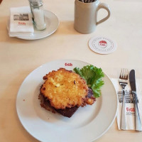 FRÜH "Em Golde Kappes" food