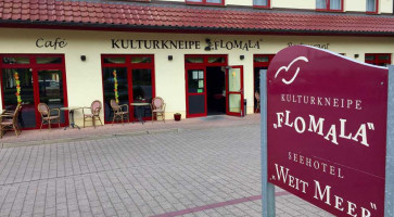 Kulturkneipe Flomala Müritzrestaurant Im Seehotel Weit Meer outside