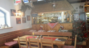 Hostinec U Pejska A Kočičky inside