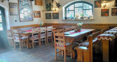 Hostinec U Pejska A Kočičky inside