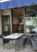Bun Asia outside