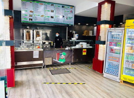Zwei Schwestern Grill inside