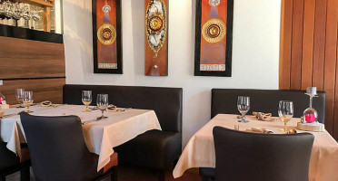 Tawan Thai inside