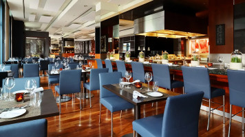 Midtown Grill inside