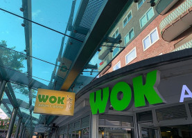 Wok Asian Cuisine outside