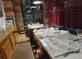 Trattoria Lugana inside