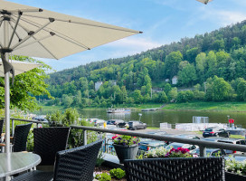 Cafe Elbflorenz outside