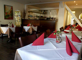 Gaststätte Da Carmela inside