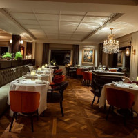 Schloss Restaurant inside