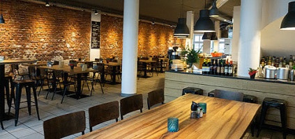 La Cantina inside