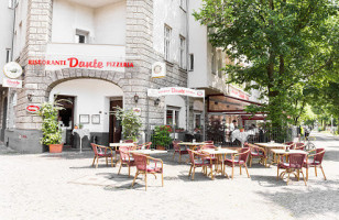 Dante outside
