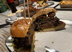 Burger Nerds food
