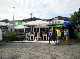 Burger Nerds outside