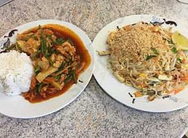 Sawaddee Thai Imbiss food