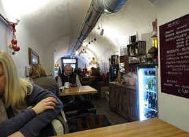 Piccolo Mondo inside